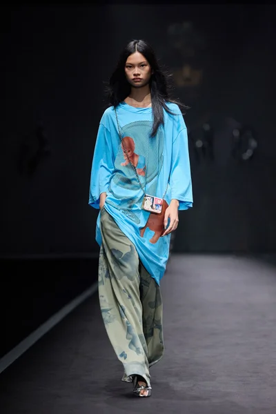 Look 23